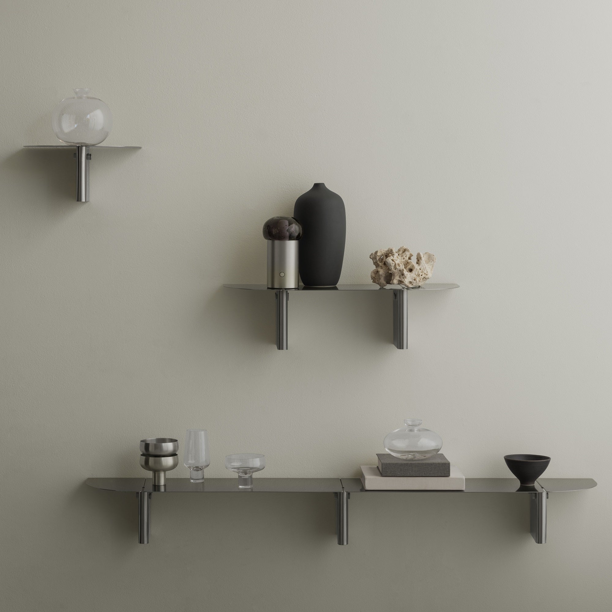 Japanese inspired ORU minimalist shelves by blomus