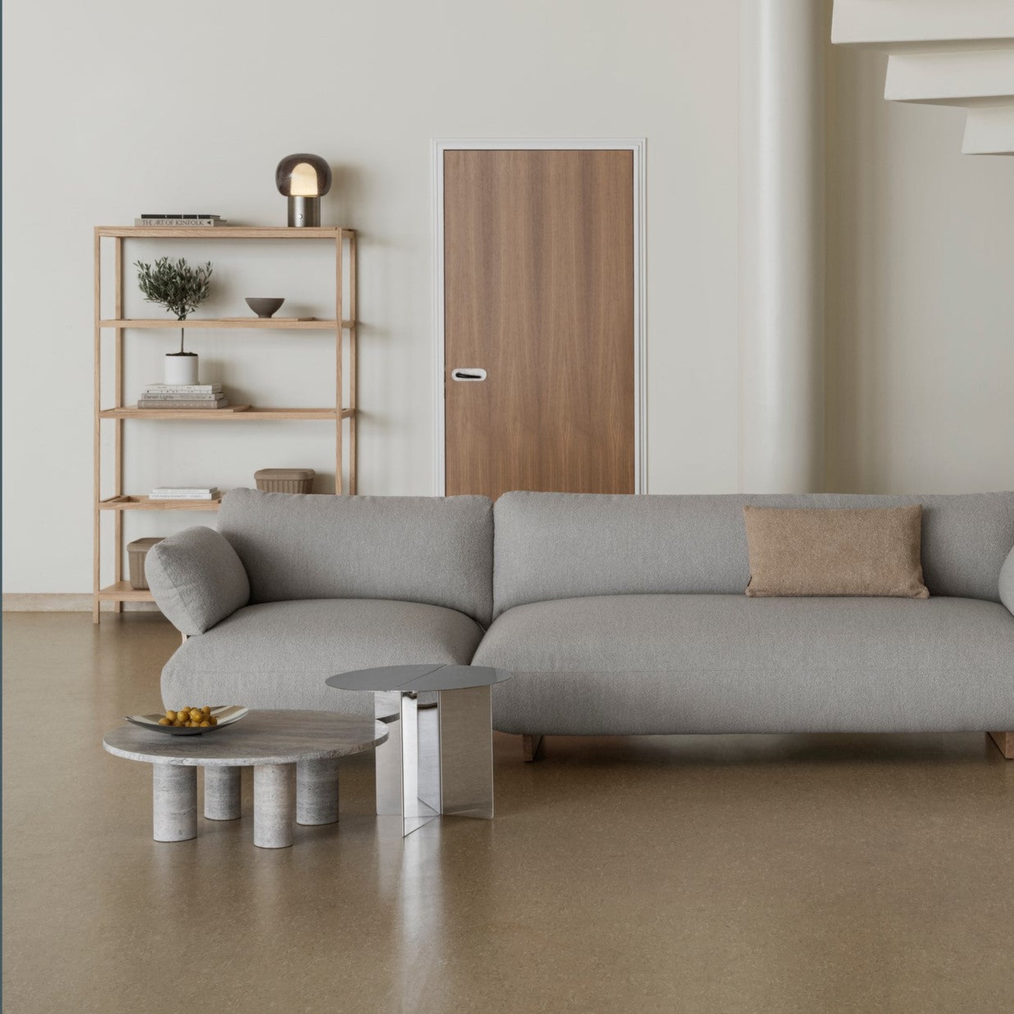 Chic minimalist living room with SUKOYA shelves by blomus