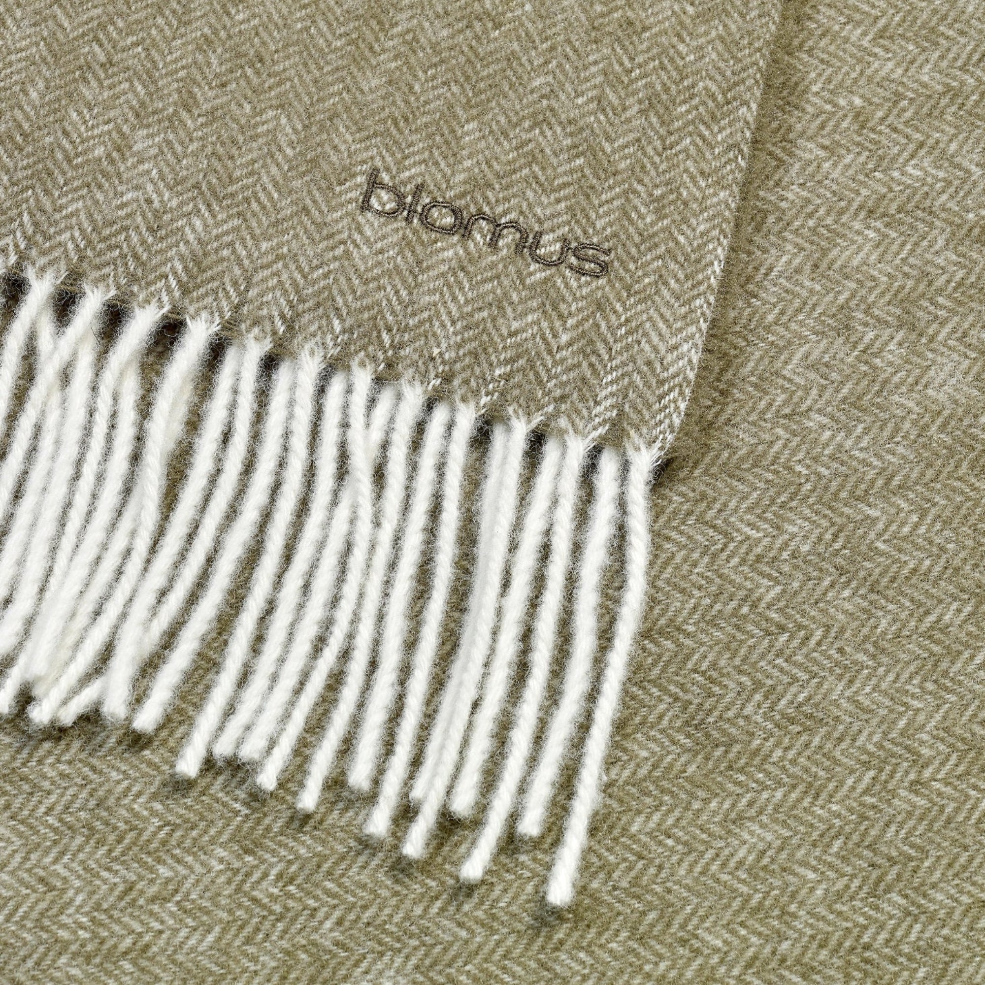 FINHO Luxury Merino Wool Throw Blanket with Fringe