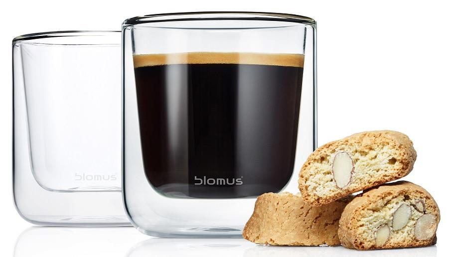 blomus NERO double walled coffee glass with sliced cookies
