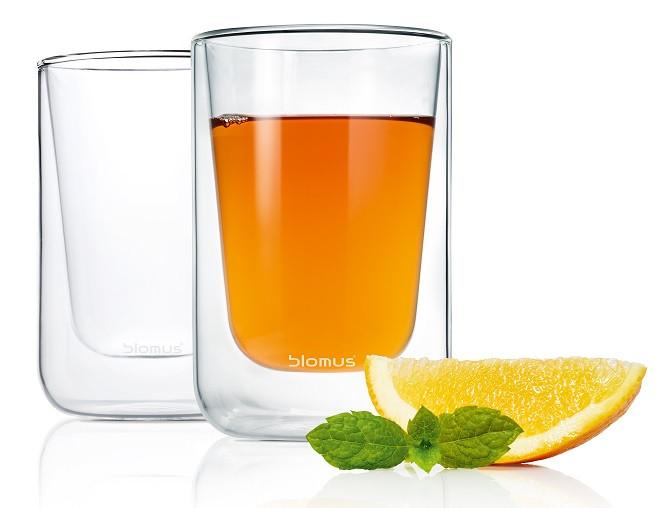 blomus NERO insulated glass with herbal tea and orange slice