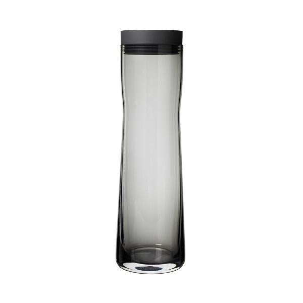 blomus SPLASH Smoke Colored Glass Water Carafe with Silicone and Stainless Steel Pourer – Modern Water Pitcher